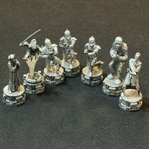 2005 Star Wars Saga Edition Chess Set Replacement - Silver - 7 Pieces